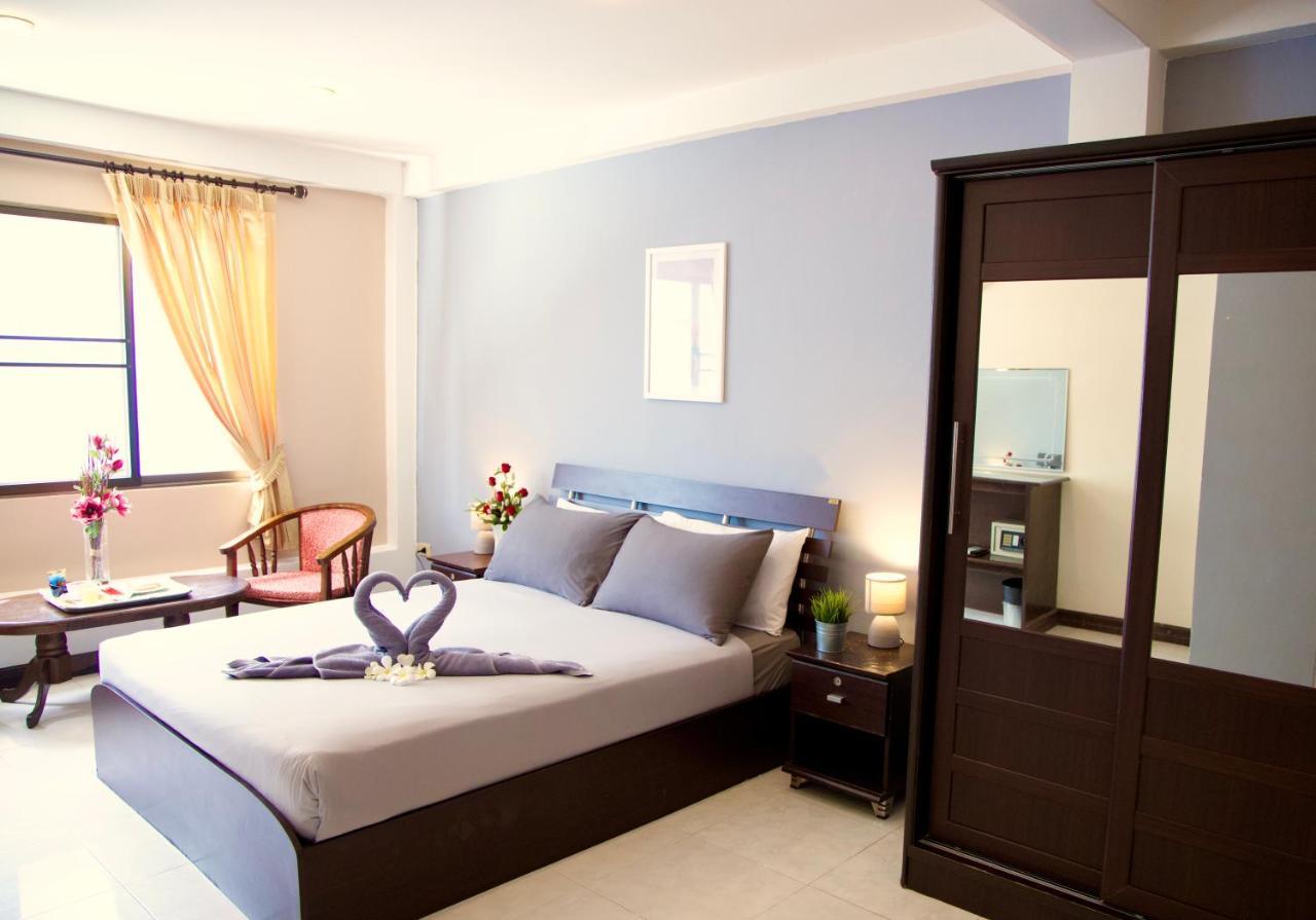 Golden Guesthouse By The Beach Cha Am 차암 외부 사진
