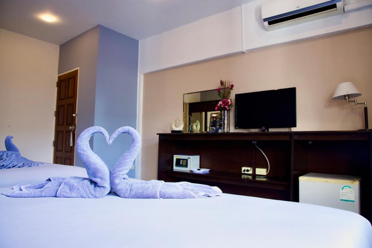 Golden Guesthouse By The Beach Cha Am 차암 외부 사진