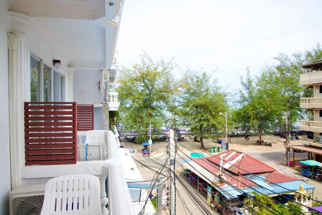 Golden Guesthouse By The Beach Cha Am 차암 외부 사진