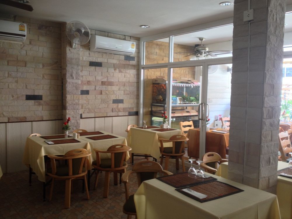 Golden Guesthouse By The Beach Cha Am 차암 외부 사진
